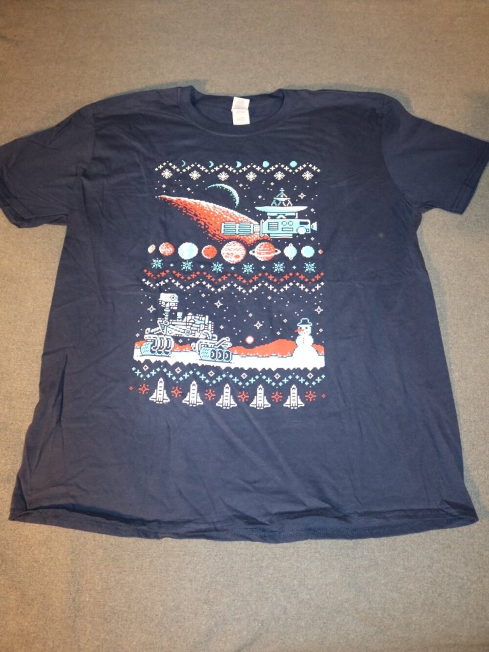 8-Bit Pixel Christmas T-shirt Mens XL Dark Blue Gildan 2015 NASA Space Holiday